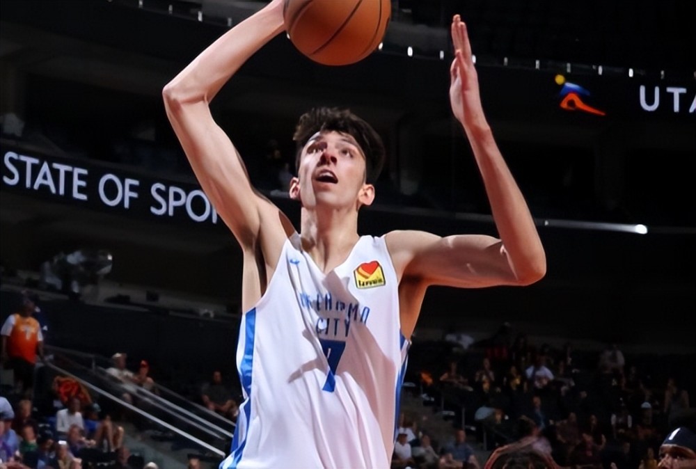  雷霆新秀霍姆格伦伤愈回归，首秀贡献25+12  