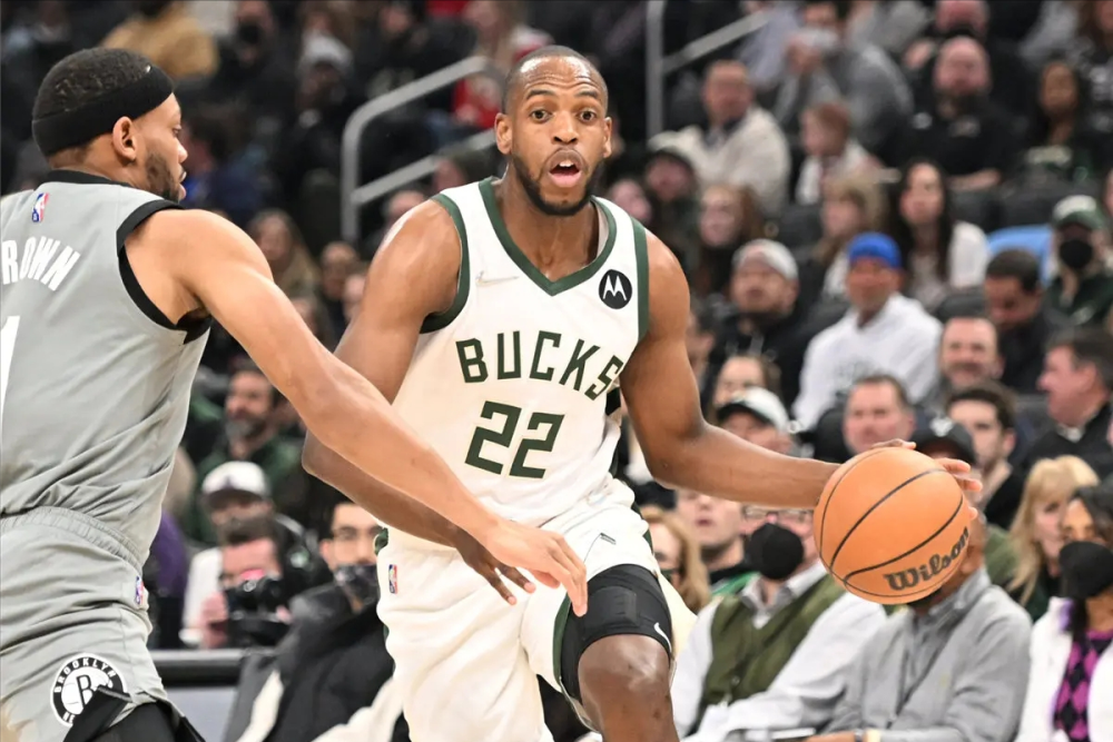  霍勒迪致命封盖定乾坤，雄鹿险胜篮网缩小分差